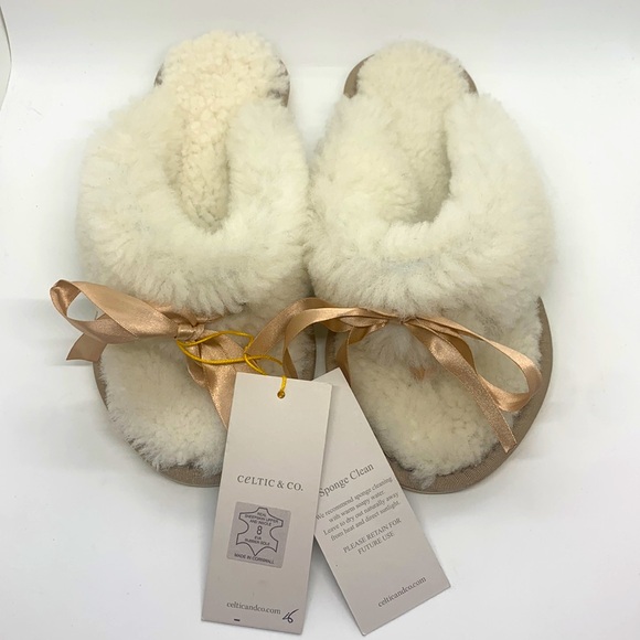Celtic & Co. Shoes - Celtic and Co. NWT Slipper 8 Dita Sheepskin Upper/Insole EVA Rubber Sole Ribbon